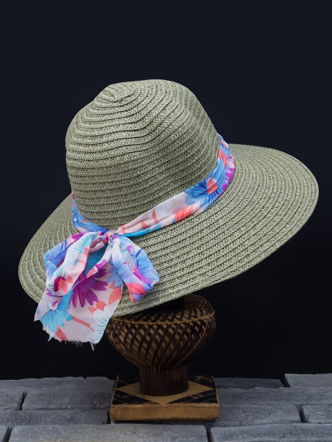 

Golden Peacock Women Green Woven-Design Straw Sun Hat