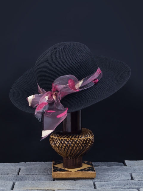

Golden Peacock Women Black Woven-Design Straw Sun Hat
