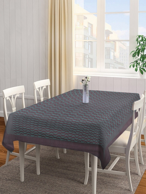 

NEUDIS Green & Red Geometric 4-Seater Square Table Cover