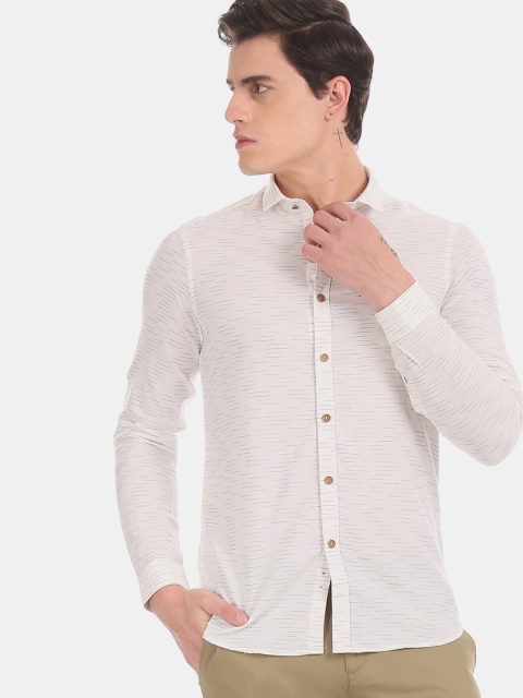 

True Blue Men Off-White Slim Fit Self Design Linen Handcrafted Casual Shirt