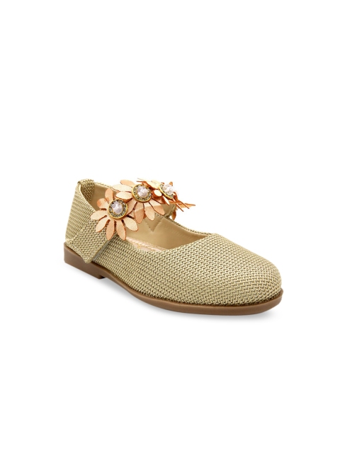 

Jazzy Juniors Girls Beige Slip-On Sneakers