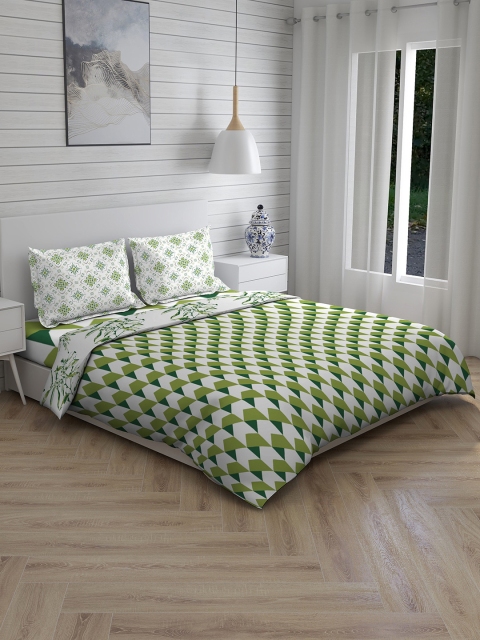 

Layers Green & White Geometric Printed Printed Double Queen Bedding Set