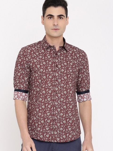

True Blue Men Maroon Regular Fit Printed Casual Shirt