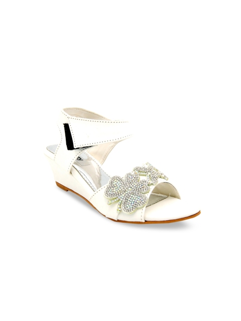 

Jazzy Juniors Girls White Embellished Wedges