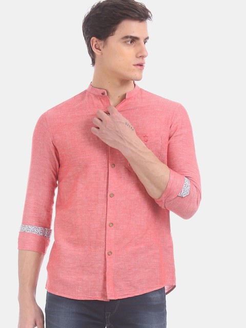 

True Blue Men Red Slim Fit Solid Cotton Casual Shirt