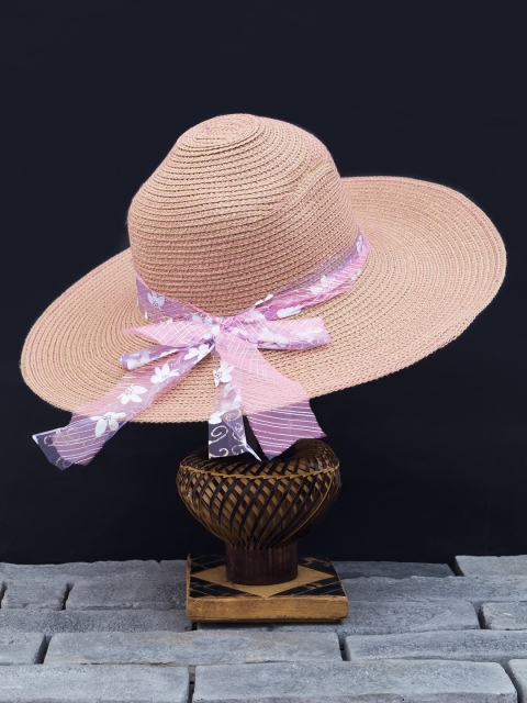 

Golden Peacock Women Brown Woven-Design Straw Sun Hat