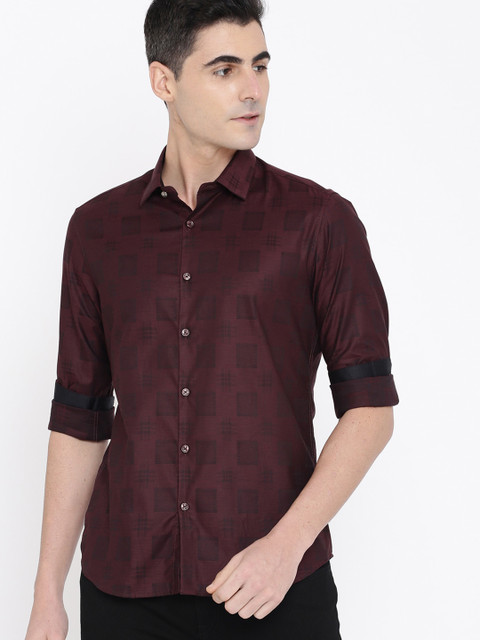 

True Blue Men Red Regular Fit Checked Casual Shirt