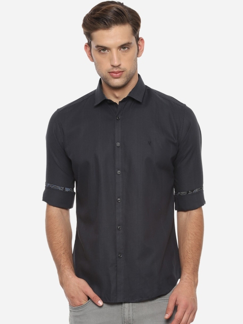 

V Dot Men Black Slim Fit Striped Casual Shirt