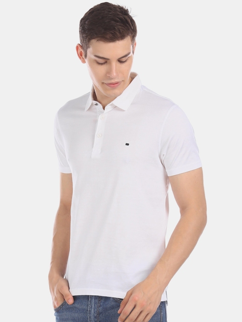 

True Blue Men White Solid Polo Collar T-shirt