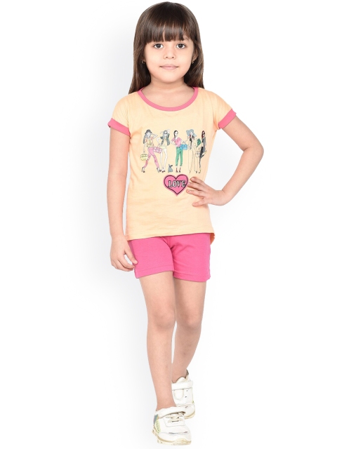 

ORANGE PUMPKKIN Girls Peach-Coloured & Yellow T-Shirt With Shorts Set