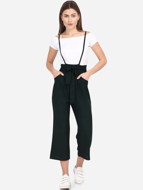 

Yuvraah Women Green & White Solid Clothing Set