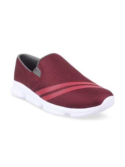 

Yuuki Men Maroon Walking Shoes
