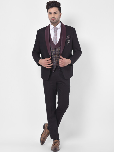 

LUXURAZI Men Maroon Solid Tailored Fit Single-Breasted Tuxedo Party Suit, Black