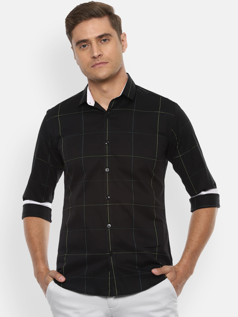 

V Dot Men Black Slim Fit Checked Casual Shirt