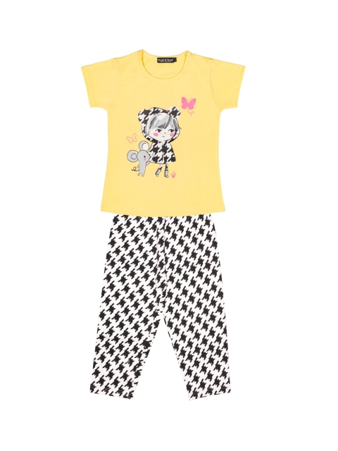 

Todd N Teen Girls Yellow & Black Printed Night Suit