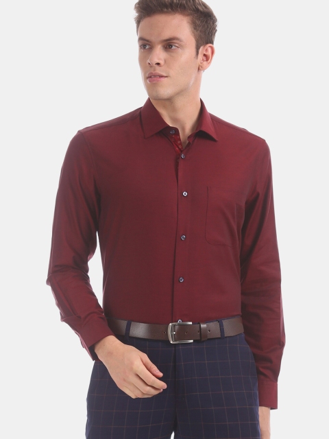

AD By Arvind Men Maroon Regular Fit Solid Formal Shirt