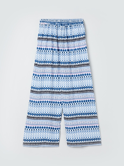 

max Girls White & Blue Regular Fit Printed Regular Trousers