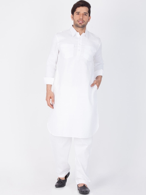 

VASTRAMAY Men White Solid Kurta with Pyjamas