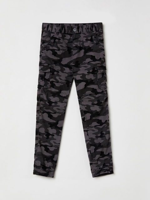 

max Boys Grey & Black Camouflage Print Joggers
