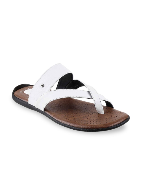 Metro Men White Solid Comfort Sandals