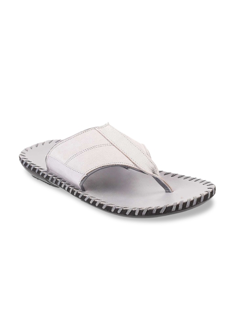 

Metro Men White Solid Leather Comfort Sandals
