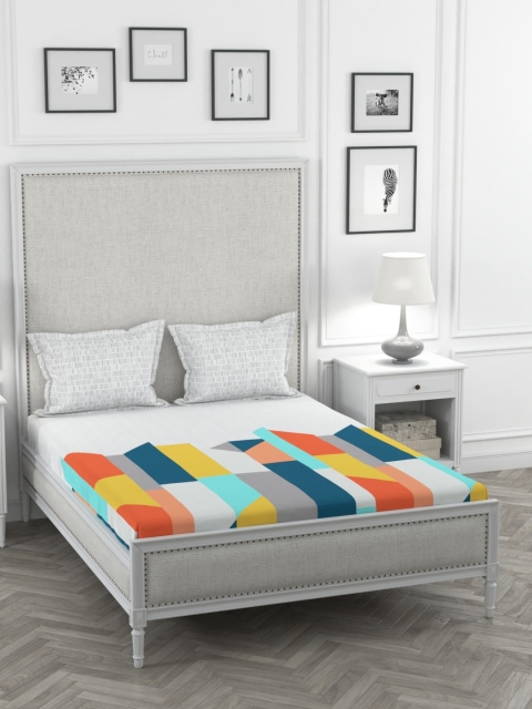 

Portico New York white & Orange Geometric 144TC One Bedsheet Two Pillow Covers