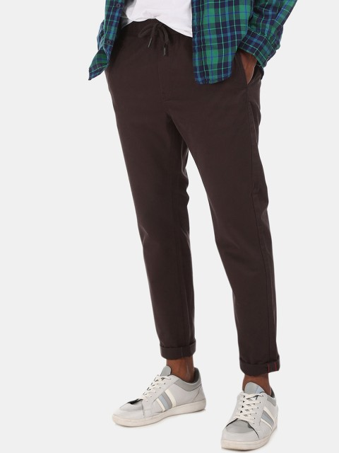 

Cherokee Men Coffee Brown Tapered Fit Solid Regular Trousers