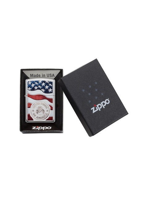 

Zippo Unisex Silver-Toned America Stamp on Flag High Polish Brass Pocket Lighter