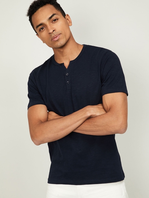 

Fame Forever by Lifestyle Men Navy Blue Solid Henley Neck T-shirt
