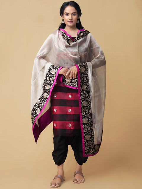 

Unnati Silks Women Magenta & Black Printed Banarasi Unstitched Dress Material