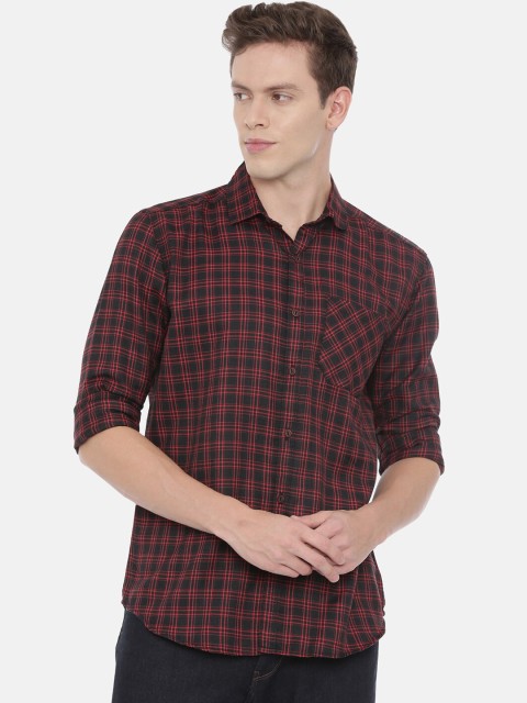 

William White Men Red & Black Slim Fit Checked Casual Shirt
