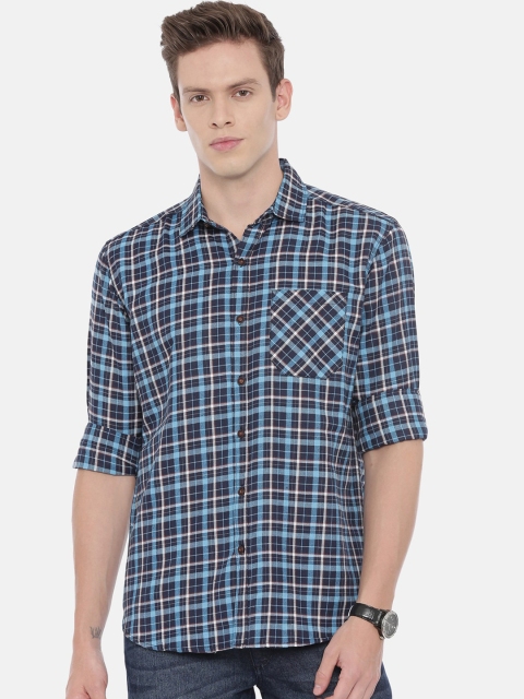 

William White Men Blue & White Slim Fit Checked Casual Shirt