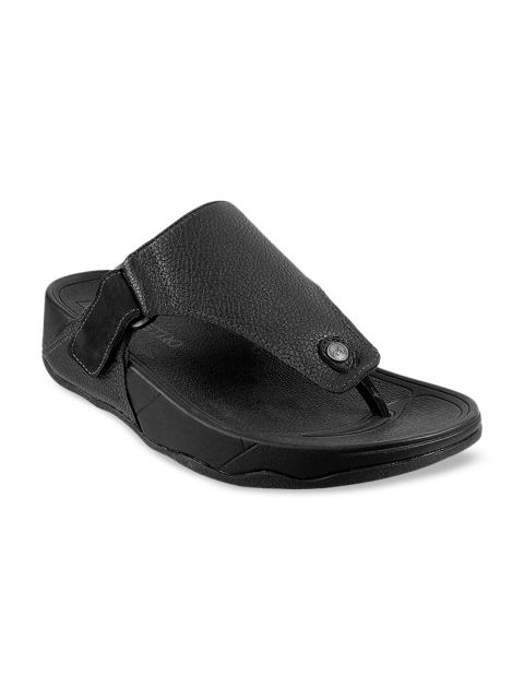 

Metro Men Black Solid Comfort Sandals