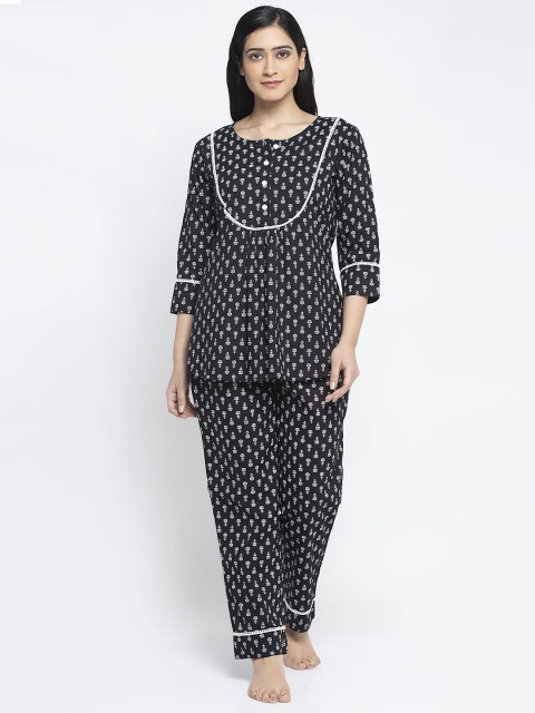 

Aujjessa Women Black & White Ethnic Motifs Printed Night Suit