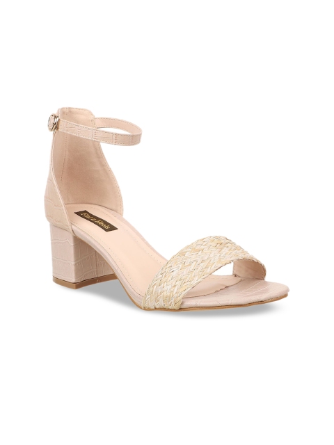 

Flat n Heels Women Beige Textured Sandals