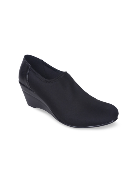 

Ajanta Women Black Solid Pumps