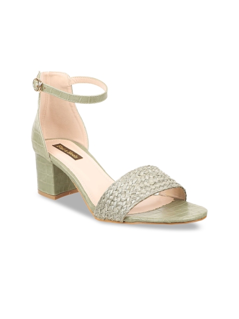 

Flat n Heels Women Green Woven Design Heels