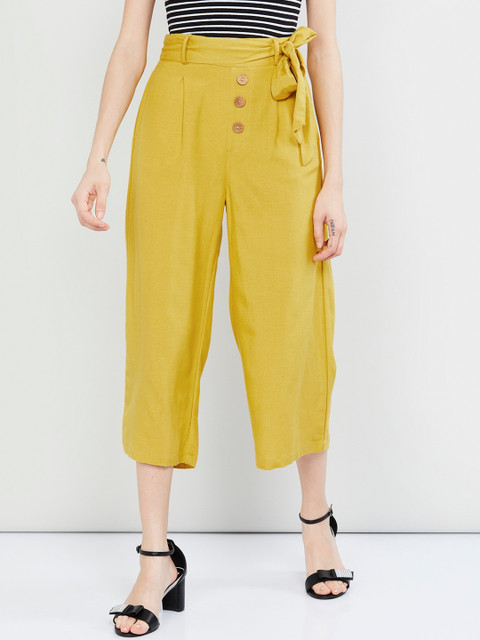 

max Women Yellow Solid Flared Palazzos