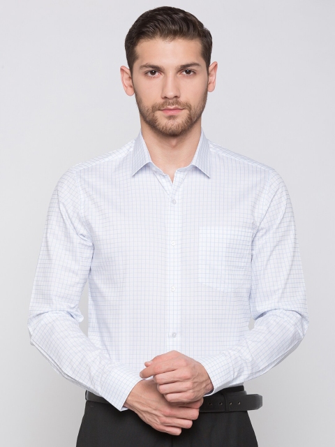 

Globus Men White Regular Fit Checked Casual Shirt