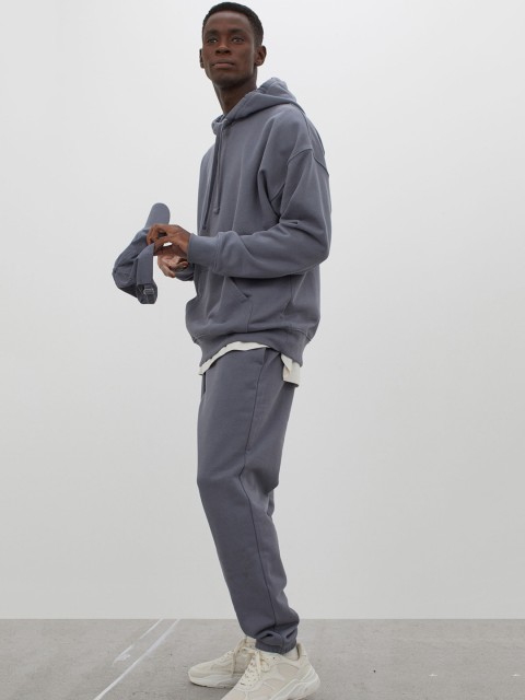 

H&M Men Grey Solid Cotton Joggers