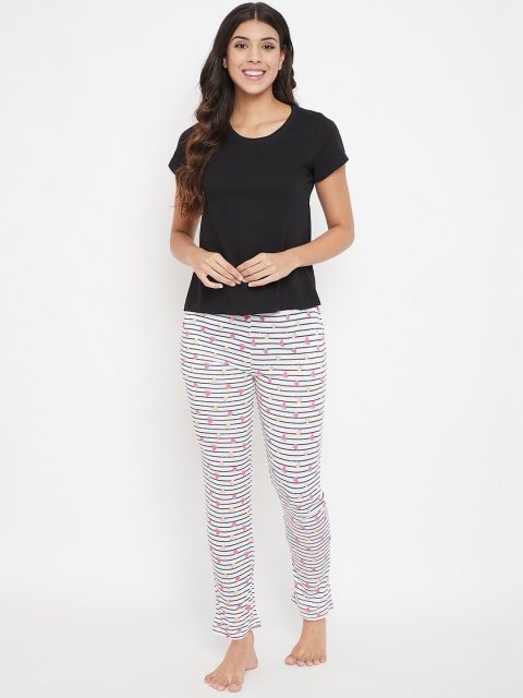 

Clovia Women Black & White Night Suit