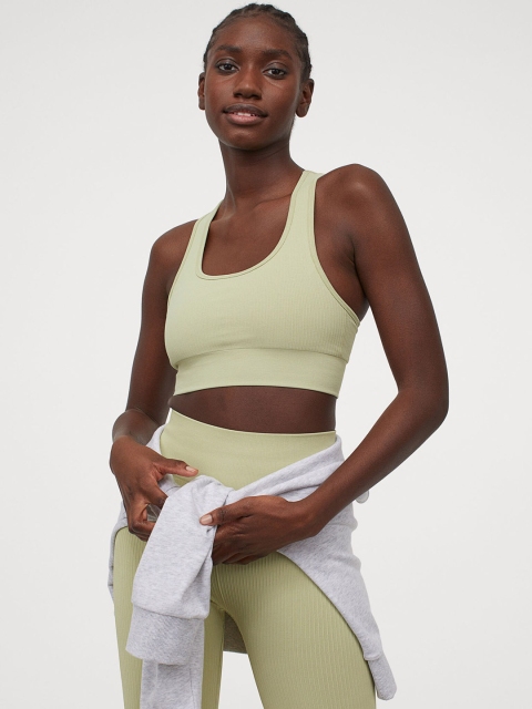 

H&M Women Green Solid Seamless Sports Bra 0924369002