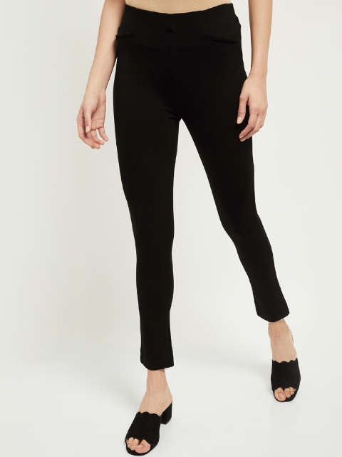 

max Women Black Solid Jeggings