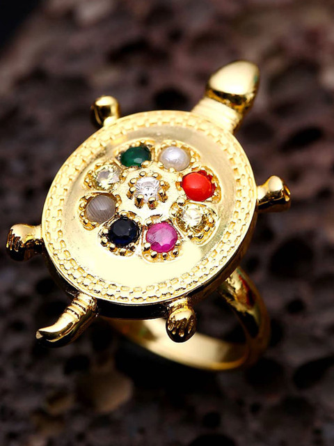 

Dare by Voylla Men Gold-Plated & Black Studded Navratan Tortoise Statement Finger Ring
