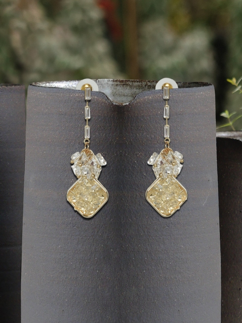 

MIDASKART Gold-Toned Contemporary Drop Earrings