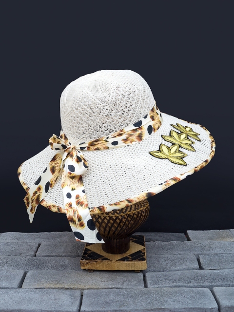 

Golden Peacock Women White & Brown Woven-Design Straw Sun Hat