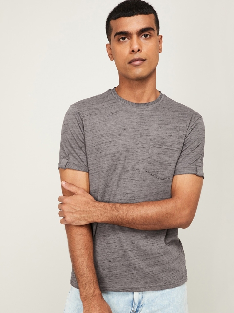 

Forca Men Grey Solid Round Neck T-shirt