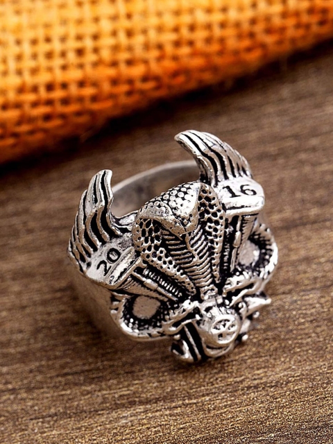 

Dare by Voylla Men Oxidized Silver-Plated Devil Collection Serpent Finger Ring