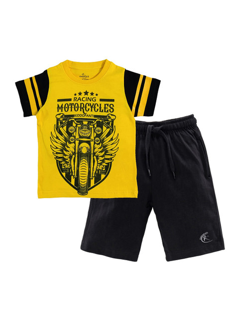 

KiddoPanti Boys Yellow & Black Printed T-shirt with Shorts
