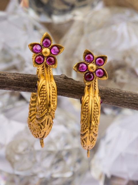 

Alankruthi Gold-Toned Circular Drop Earrings